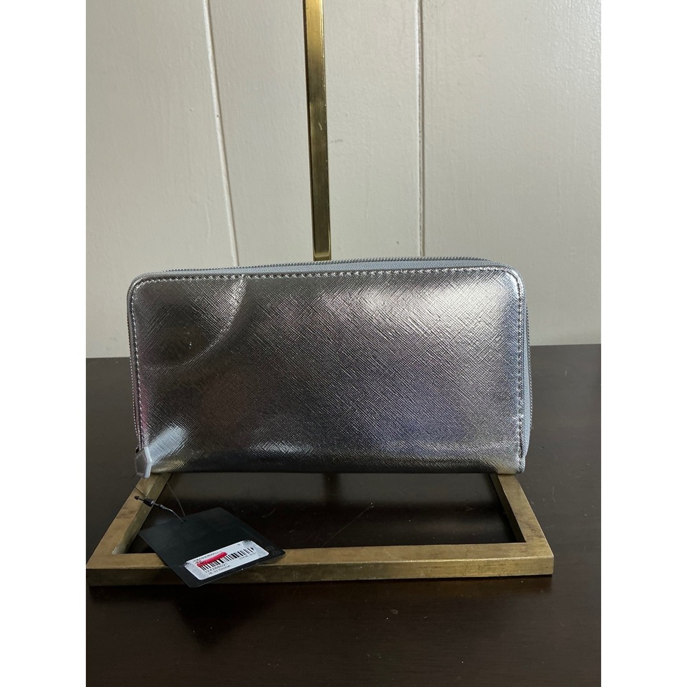 Forever 21 Wallet Women's Silver Metallic Zip Around Purse NWT